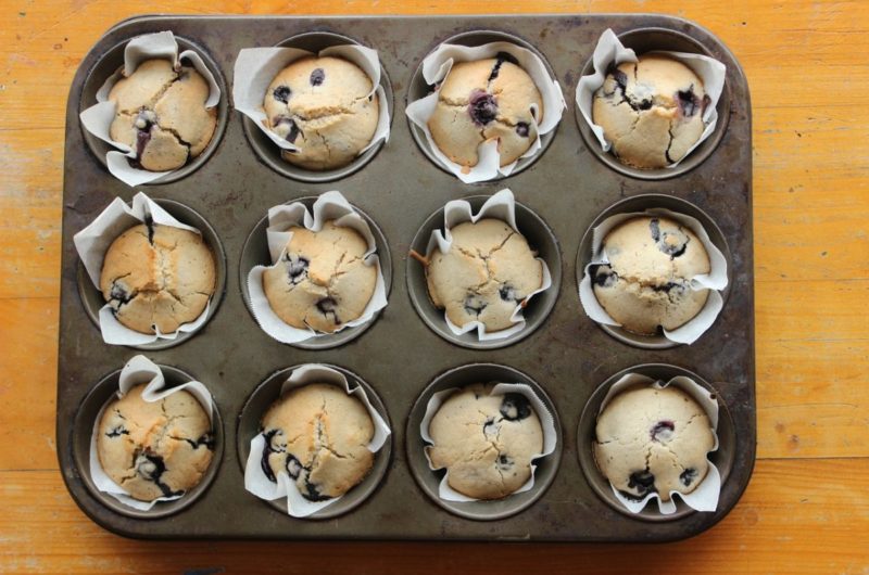 muffins ruibarbo e morango