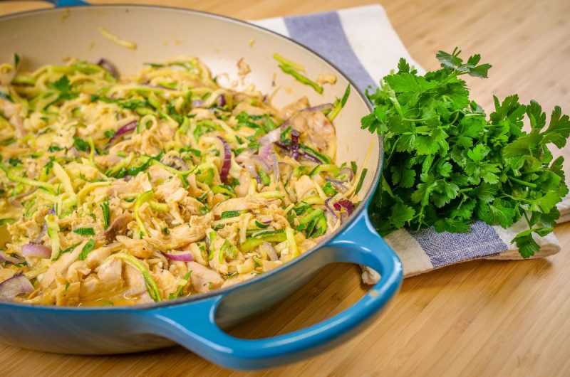 frango à brás com legumes