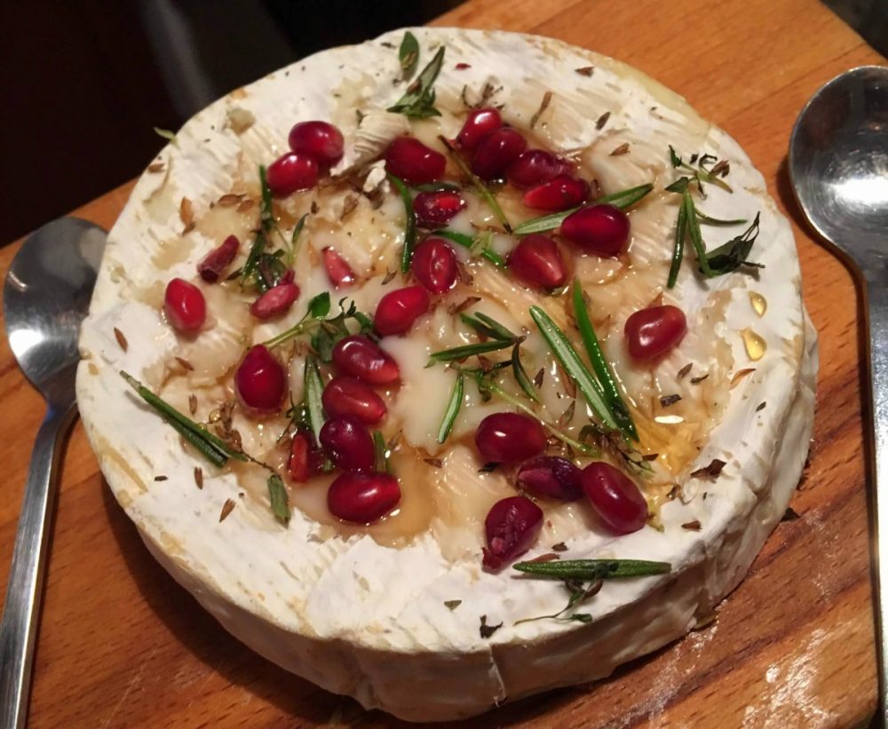 4 receitas de queijo assado no forno