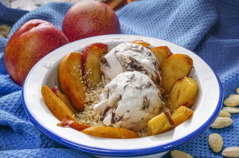 crumble de fruta com gelado