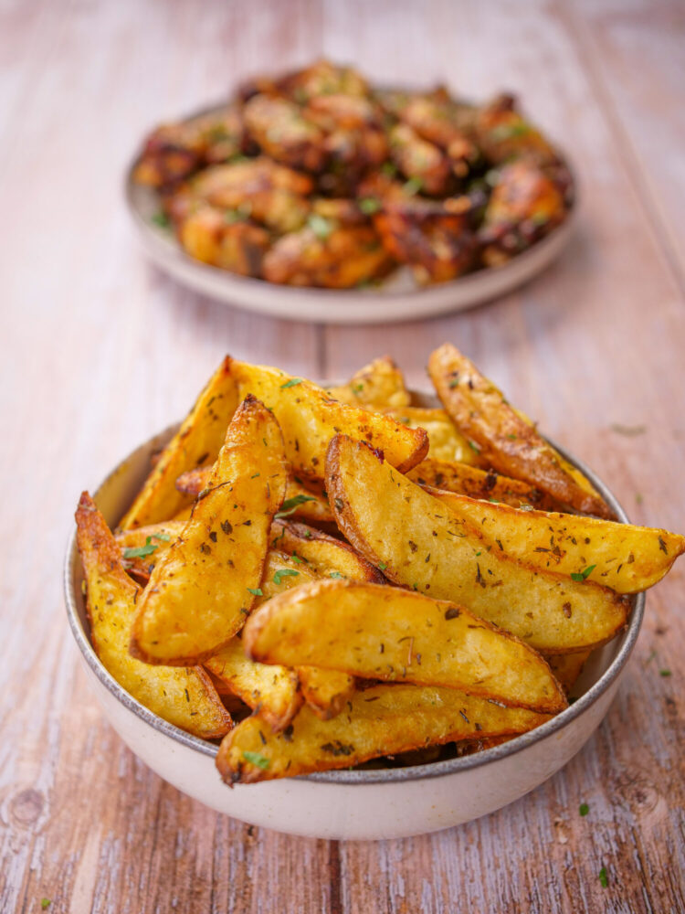 asas de franco e batatas na airfryer